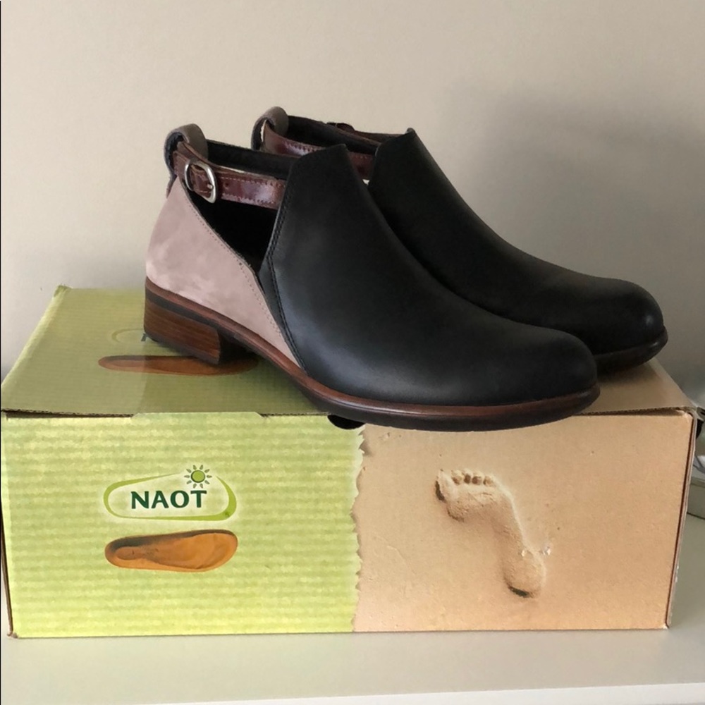 Elegant Bootie NAOT Size 9. Never Worn